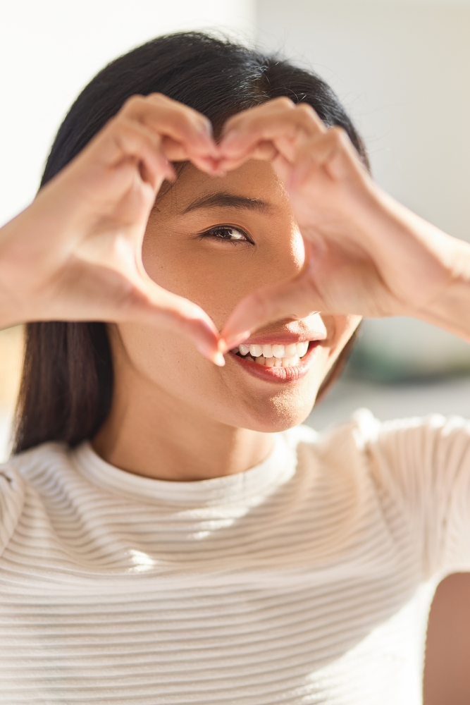 Eye,Health.,Woman,Framing,Her,Smiling,Eye,With,Her,Hands